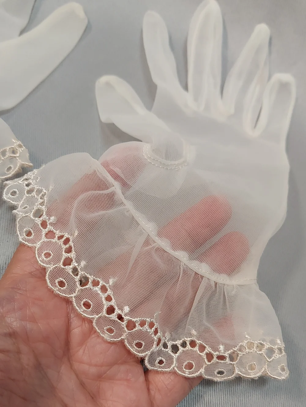 Vintage Gloves, Ivory White, Nylon, Lacy Edge